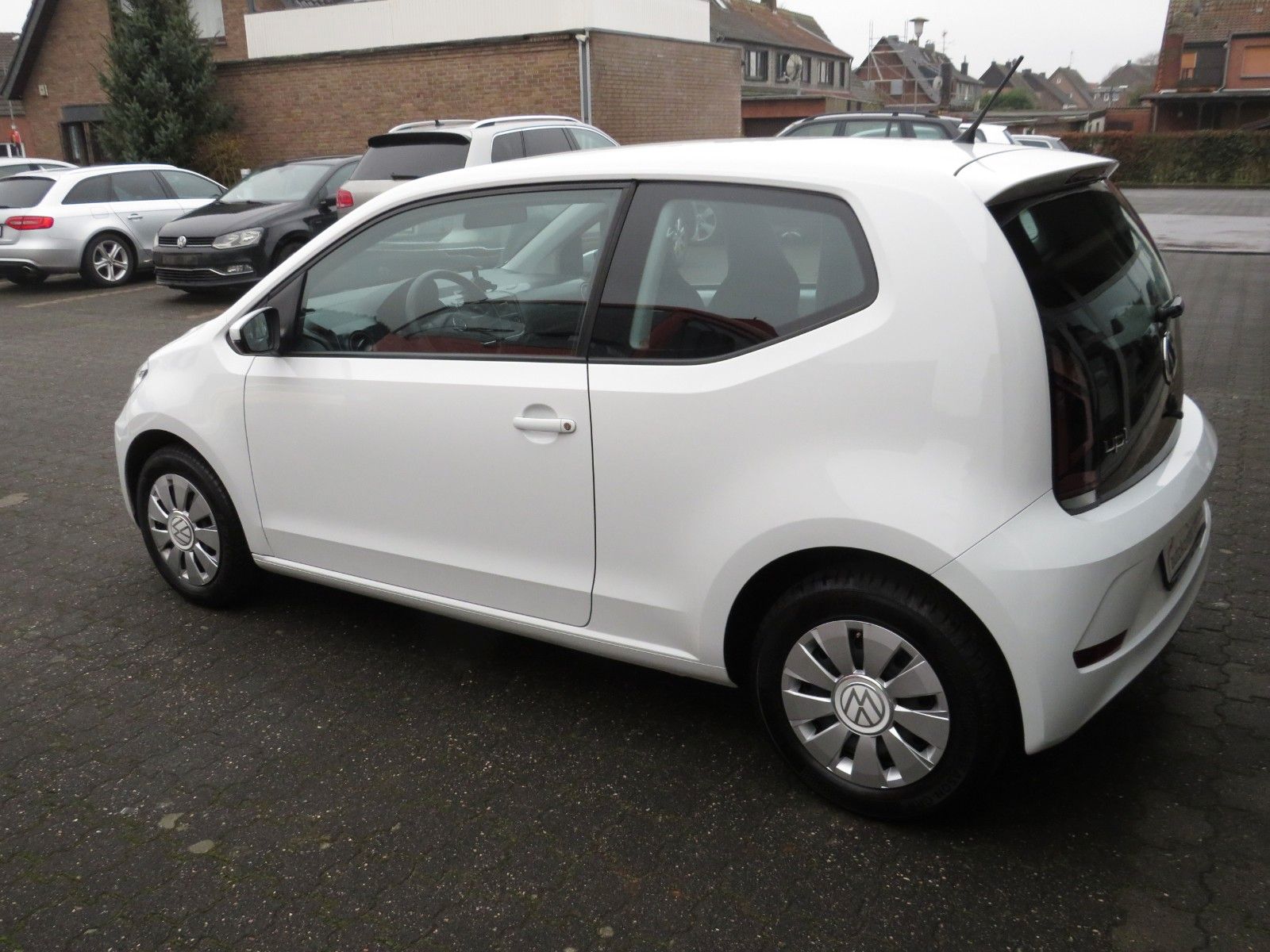 Fahrzeugabbildung Volkswagen up! GJ-REIFEN ASSISTENT-PAKET  MAPS&MORE 1.HD