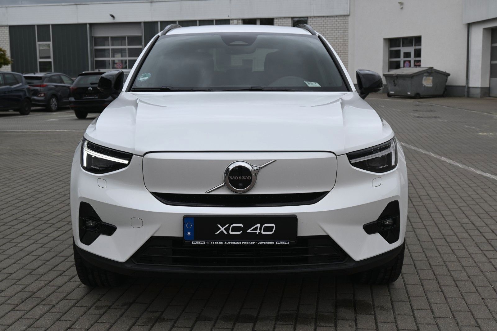 Fahrzeugabbildung Volvo EX40 SingleMotorExtendedRangePlus Dark*574 KM RW