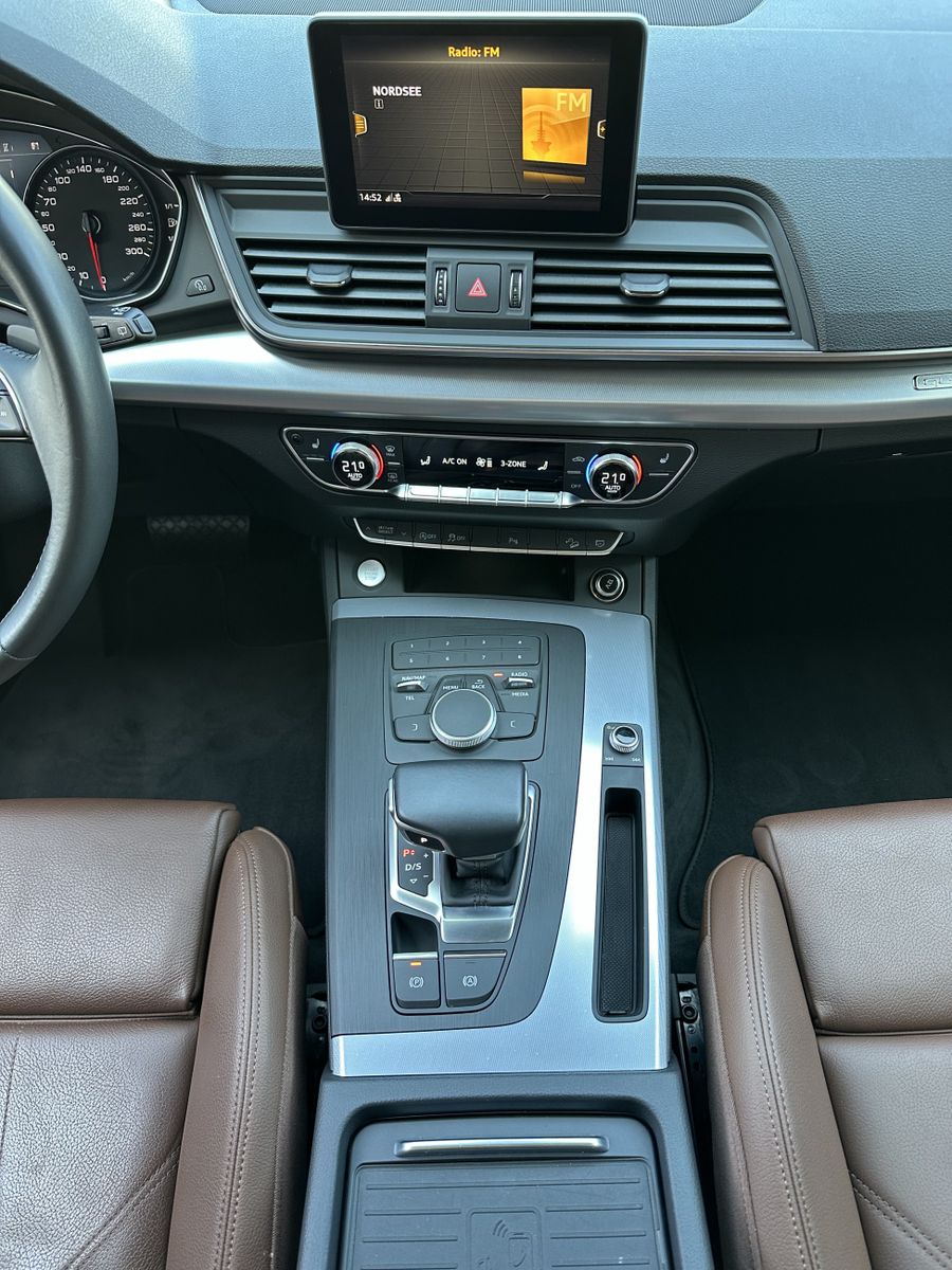 Fahrzeugabbildung Audi Q5 40 TDI Quattro Sport NAV+LED+ACC+HUD+B&O+1HD