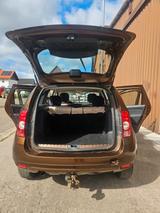 Dacia Duster 1.6 16V 105 4x2 - - Dacia Duster mit Benzin-Antrieb: Braun