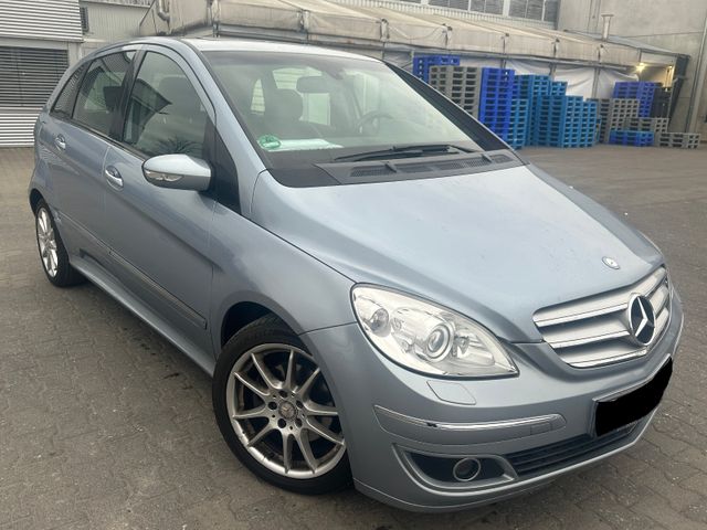 Mercedes-Benz B 180 CDI- 1 Jahr Garantie- Klima- Panoramadach