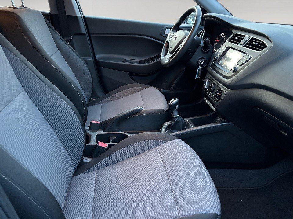 Fahrzeugabbildung Hyundai New i20 1.0T 100PS Sonderedition YES!