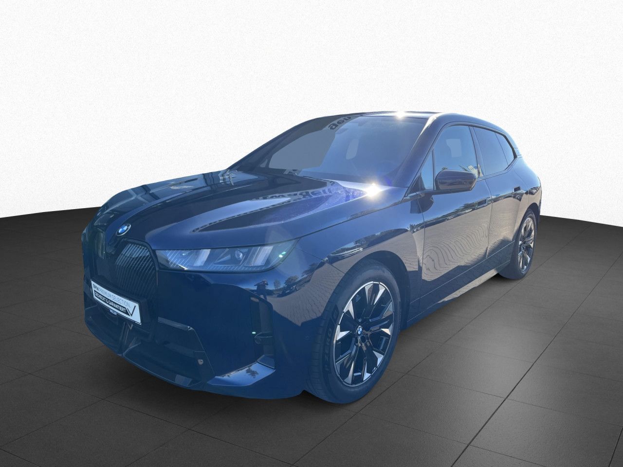 BMW iX xDr45 M Sport H K AHK PA DAProf ab 699,- Navi foto 3
