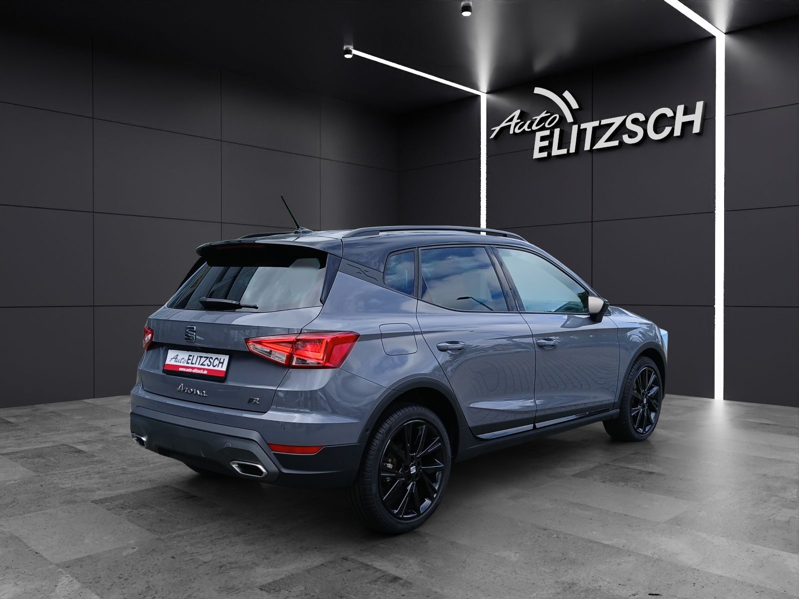 Fahrzeugabbildung SEAT Arona TSI FR Black Edition DSG LED Navi AID ACC