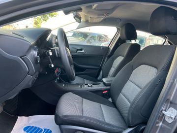 Mercedes A 180 - 12