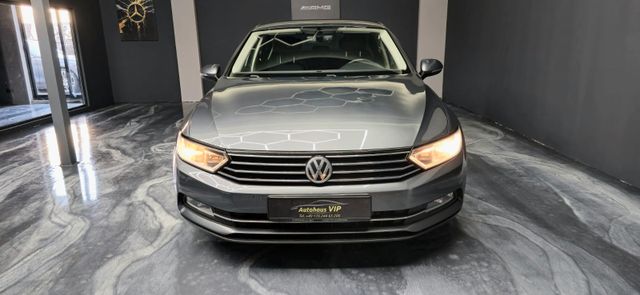 Volkswagen Passat Lim. Leder,DSG,Kamera,Volldigitales Displ