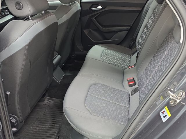 A1 advanced 25 Sportback 1.0 TFSI*CARPLAY*