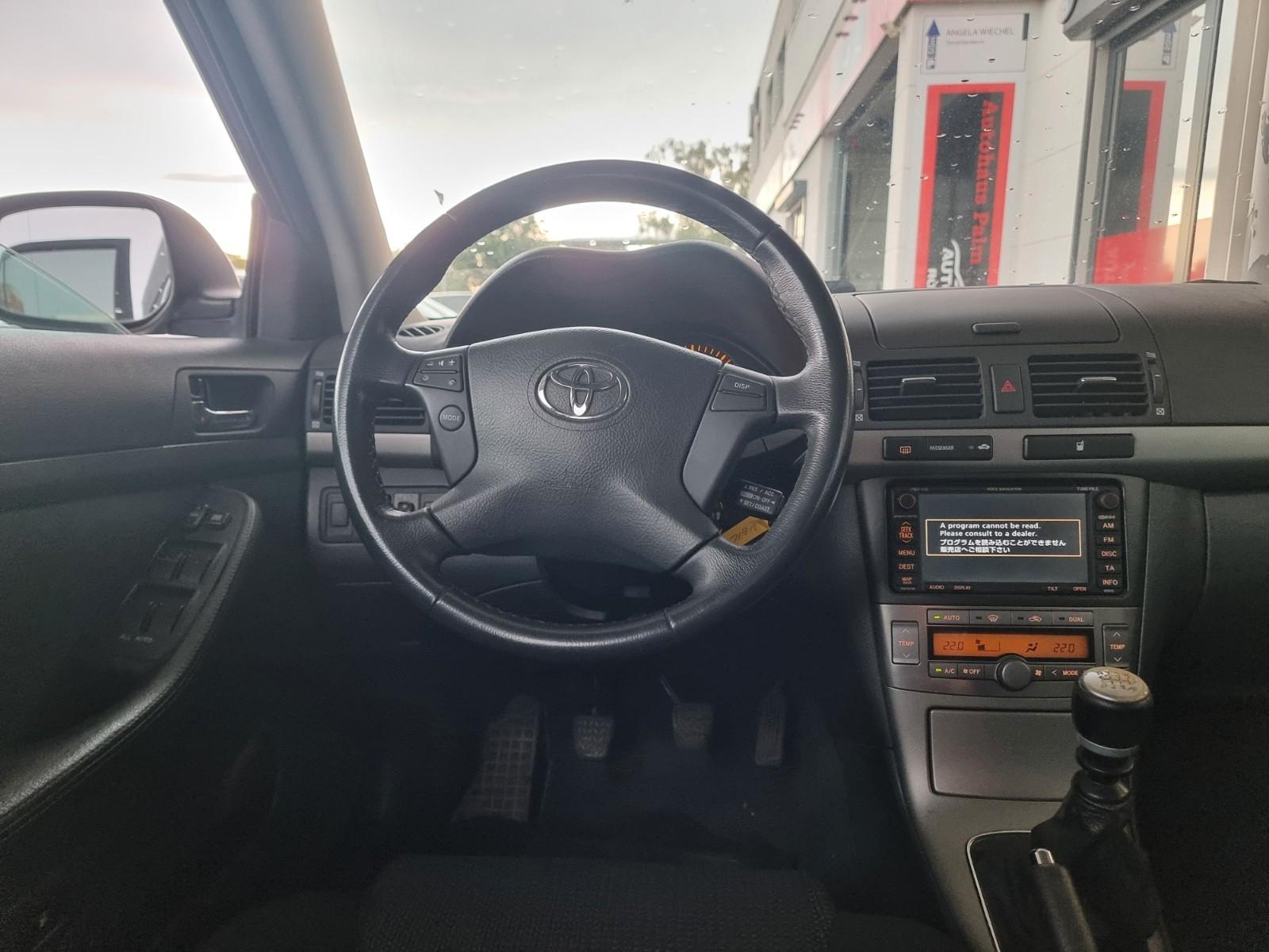 Toyota Avensis 2009 — photo 12