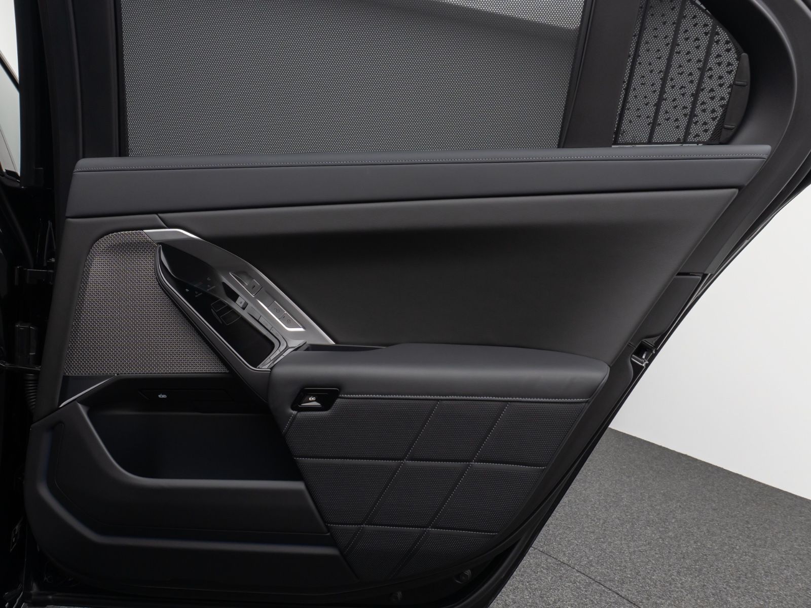 Fahrzeugabbildung BMW i7 xD60 M-Sport HUD Pano 360°Massage ACC Soft 21