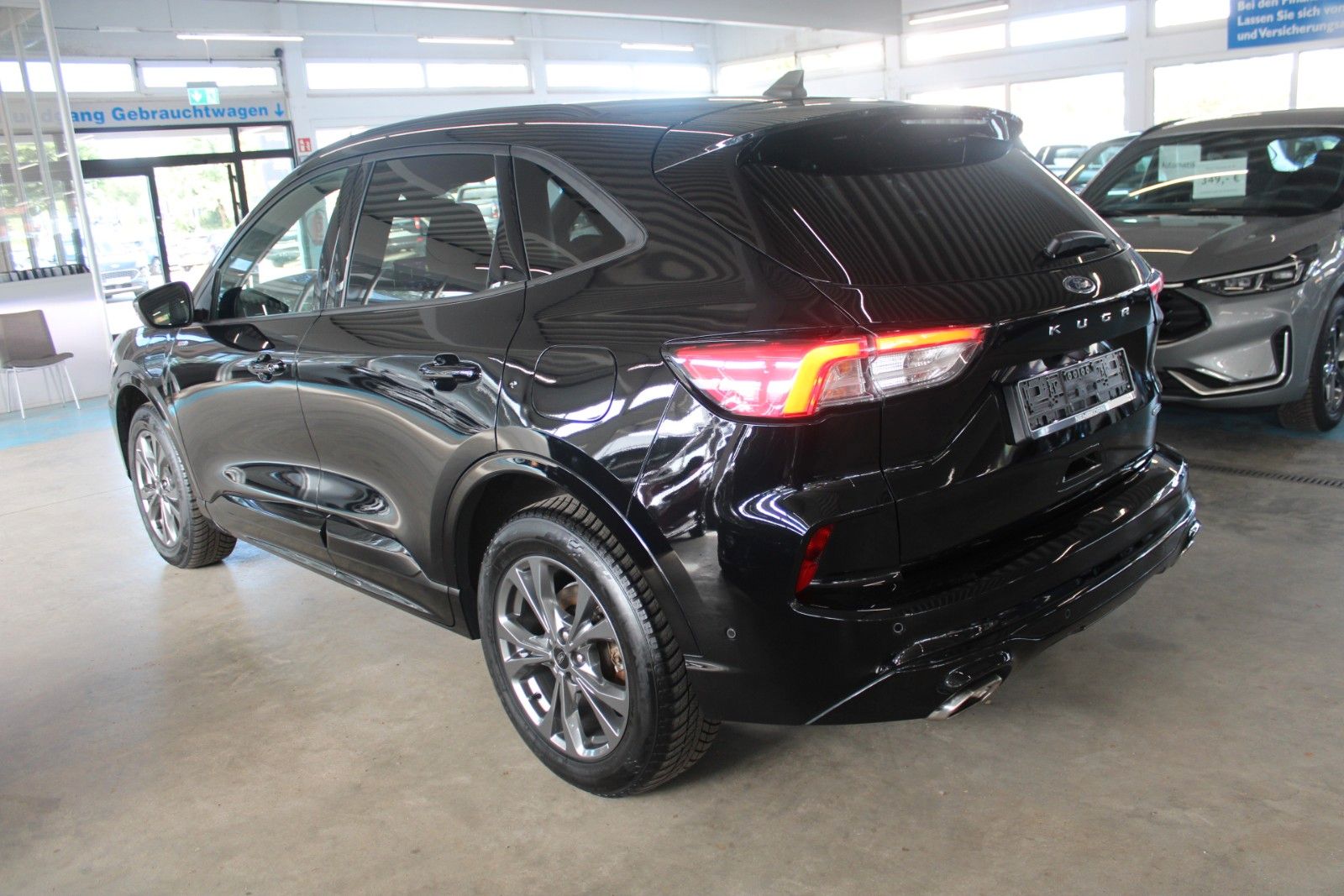 Fahrzeugabbildung Ford Kuga PHEV ST-Line X LED HUD 2xCam ACC WinterPak.