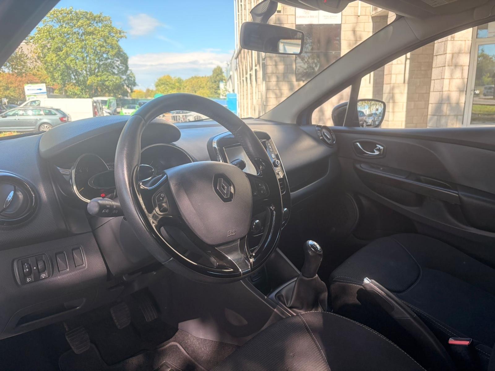 Renault Clio IV Dynamique 90PS* 5.Türen * Navi