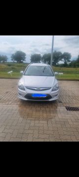 Hyundai i30 cw 1.6 Diesel - Hyundai i30 aus 2010 mit Diesel-Antrieb