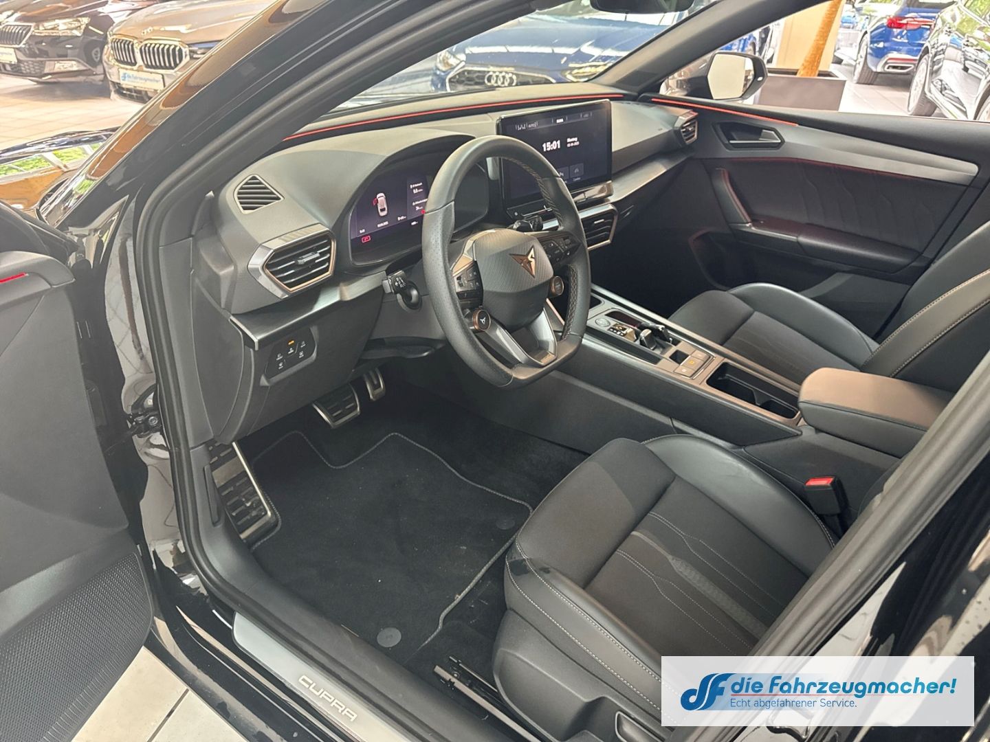 Fahrzeugabbildung SEAT Leon CUPRA Sportstourer VZ 4Drive 2.0 TSI LED Na
