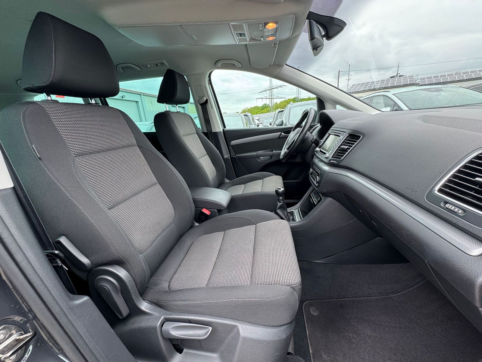 Fahrzeugabbildung Volkswagen Sharan 2.0 TDI Comfortl. AHK*KLIMA*TEMP*NAVI*PDC