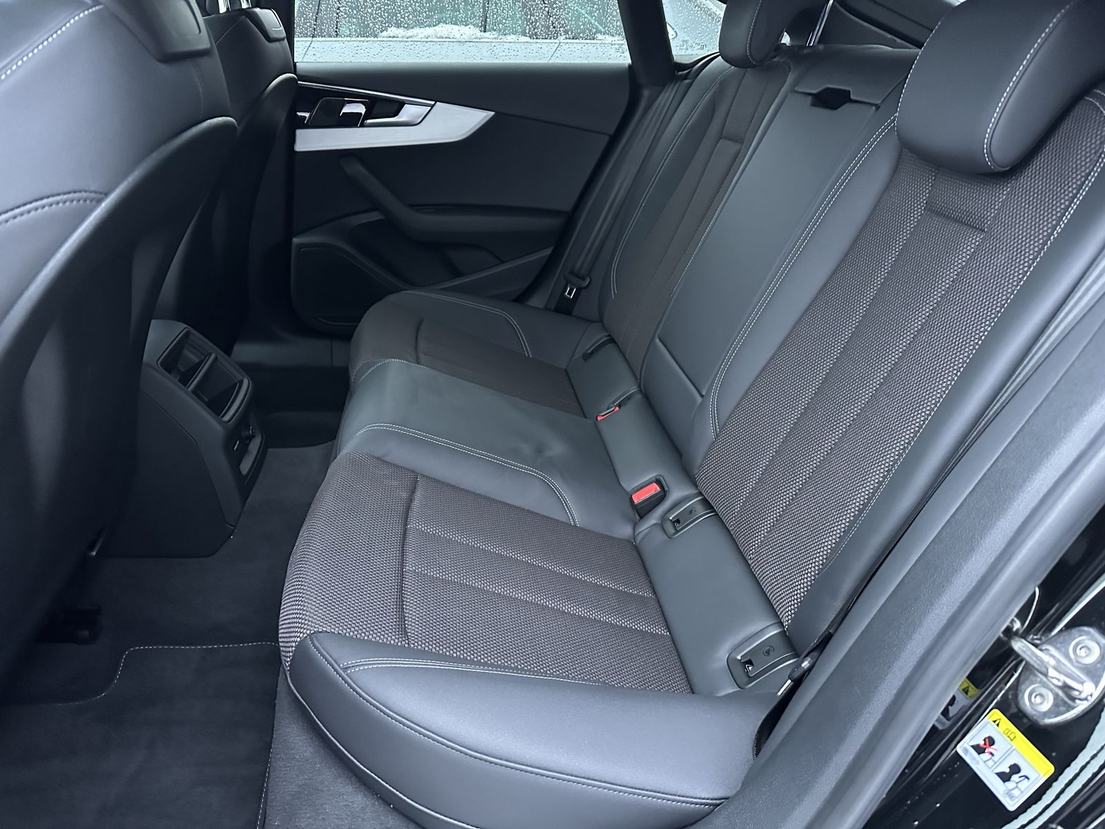 Fahrzeugabbildung Audi A5 SpB 45 TFSI Qu S-Line NAV+LED+19ZO+KAMERA+PP