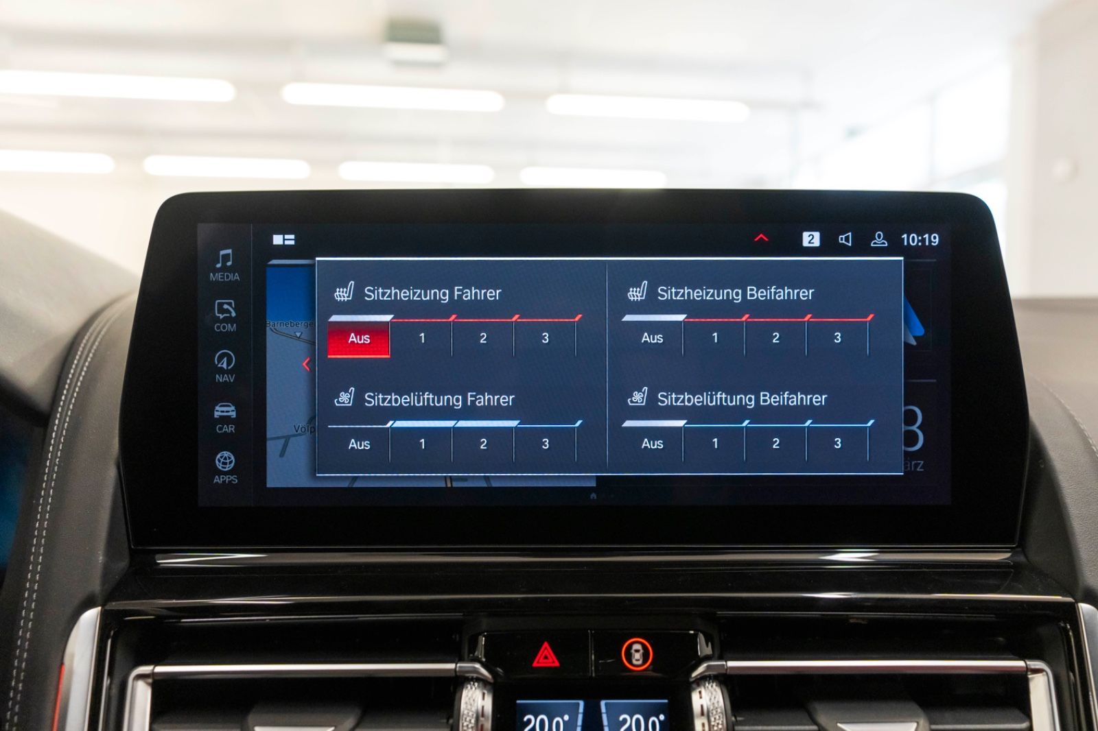 Fahrzeugabbildung BMW M8 Competition GC Head Up Laserlicht B&W ACC 360