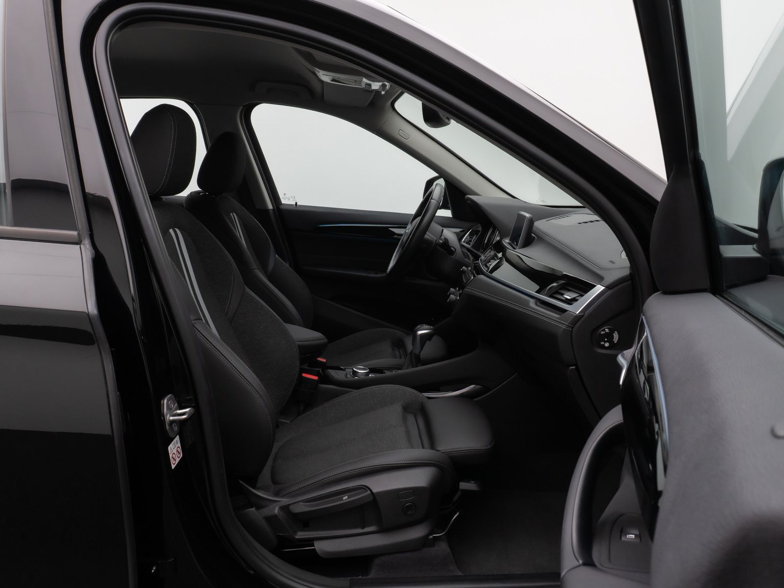 Fahrzeugabbildung BMW X1 xD25e Sport Line Kamera DAB Navi LED Komfort