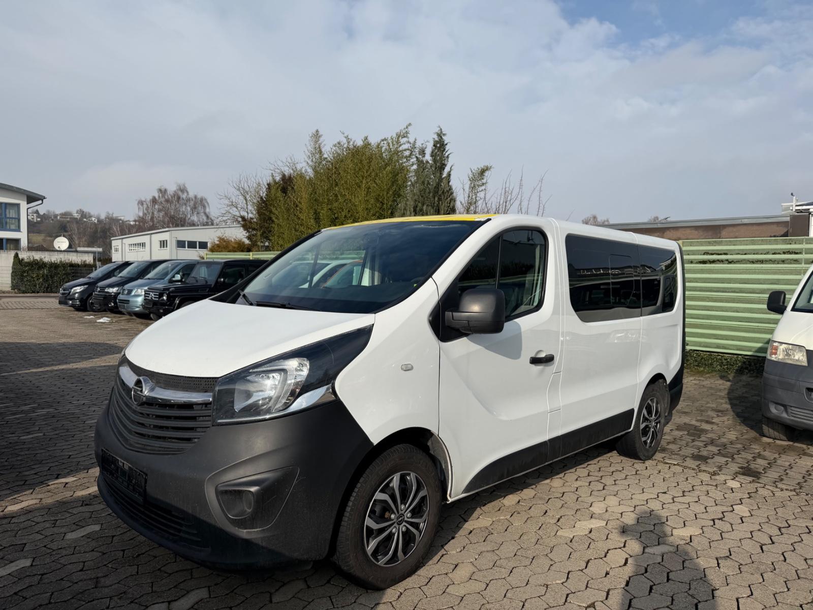 Opel Vivaro B 9-Sitzer