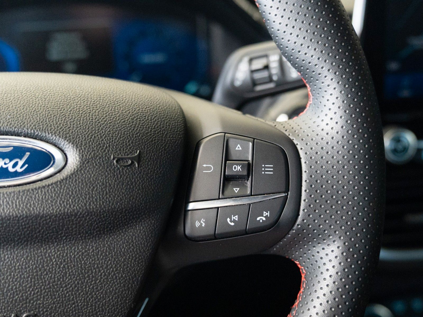 Fahrzeugabbildung Ford Puma ST-Line Mild Hybrid WINTER-P./NAVI/DAB/ACC