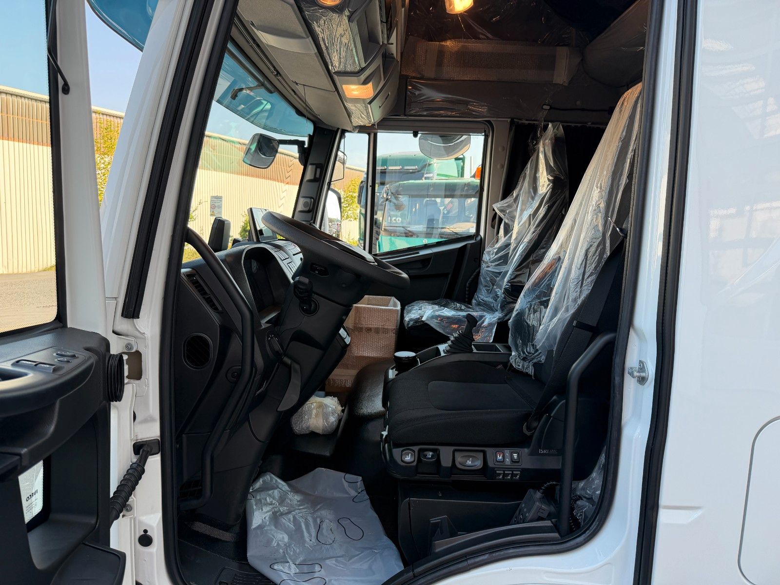 Fahrzeugabbildung Iveco Eurocargo ML75E21/P Bett AHK Klima Standheizung