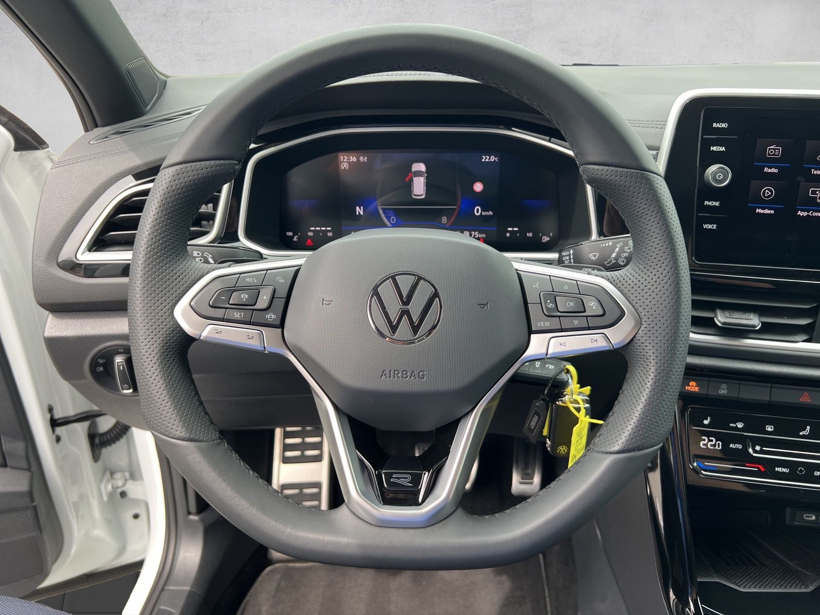T-Roc R-Line 1.5 TSI DSG AHK*Kamera*ACC*CarPlay