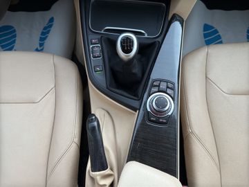 BMW 318 d Touring xDrive Luxury Line*LED*NAVI*PDC