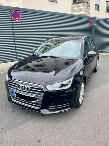 AUDI A1 1.0 TFSI ultra S tronic -