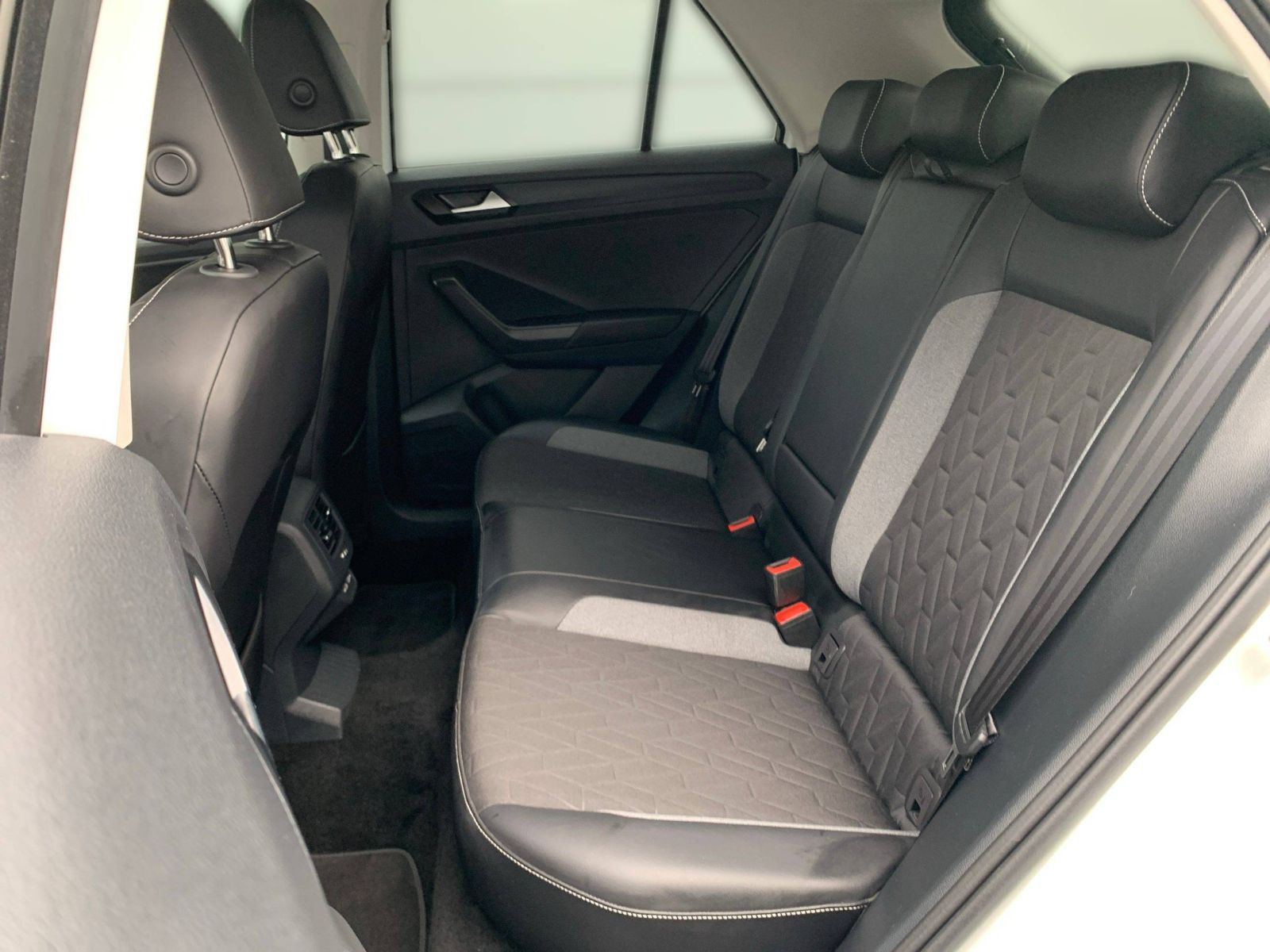 Volkswagen T-Roc - Bild 11