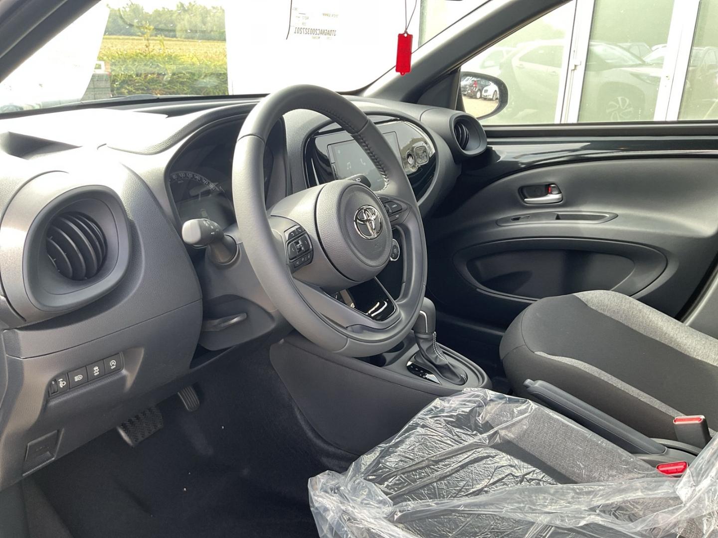 Toyota Aygo X Business Edition 1.0 VVT-i EU6e Apple Car