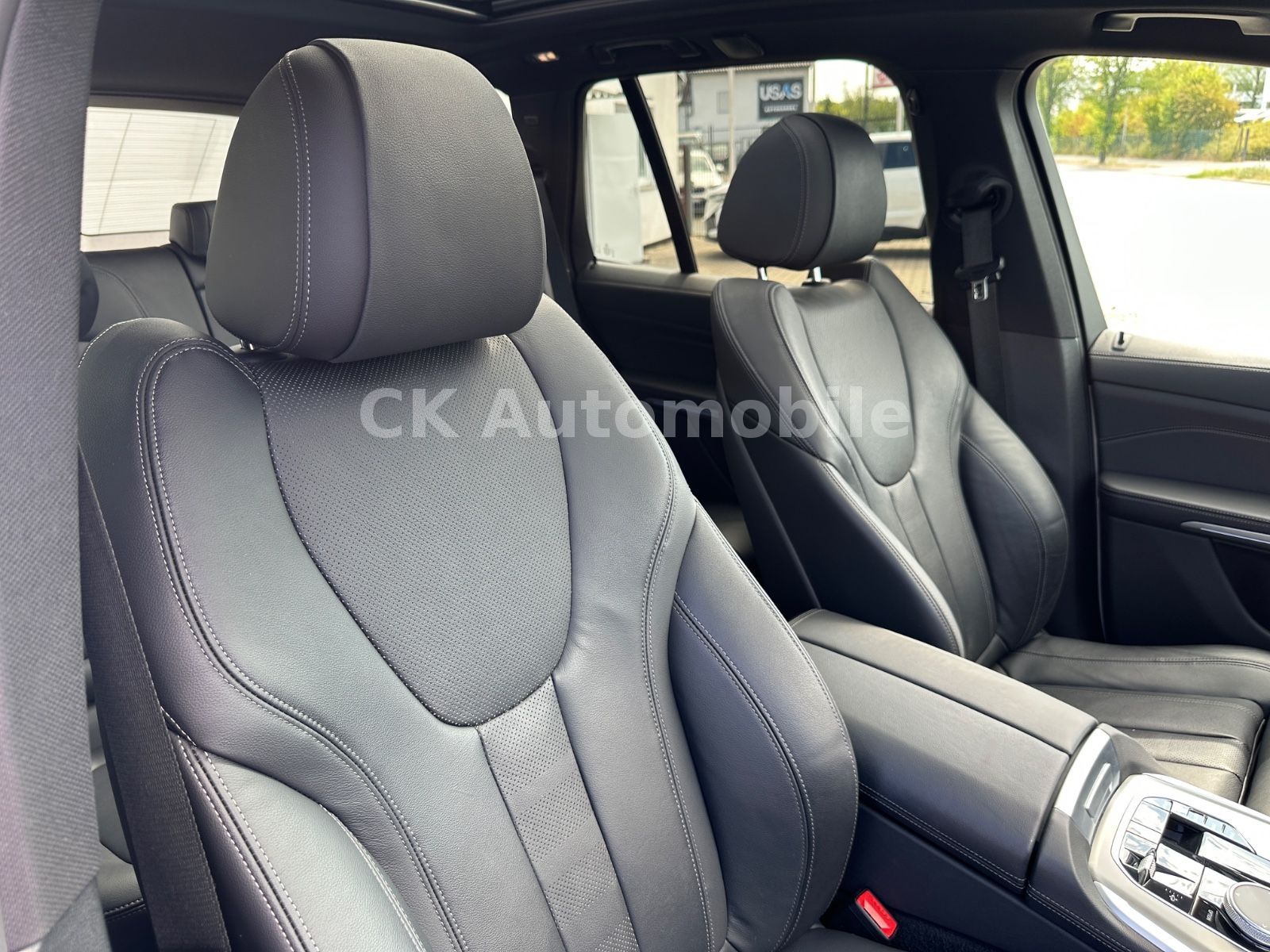 Fahrzeugabbildung BMW X5 xDrive45e M-Sport/Laser/Pano/Head-Up/360°/AHK