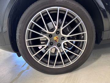 Porsche Cayenne - 12