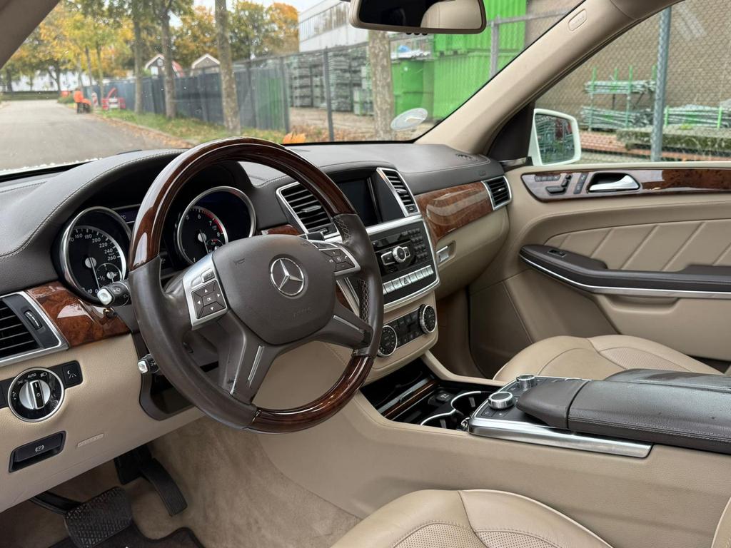 Mercedes-Benz GL 500