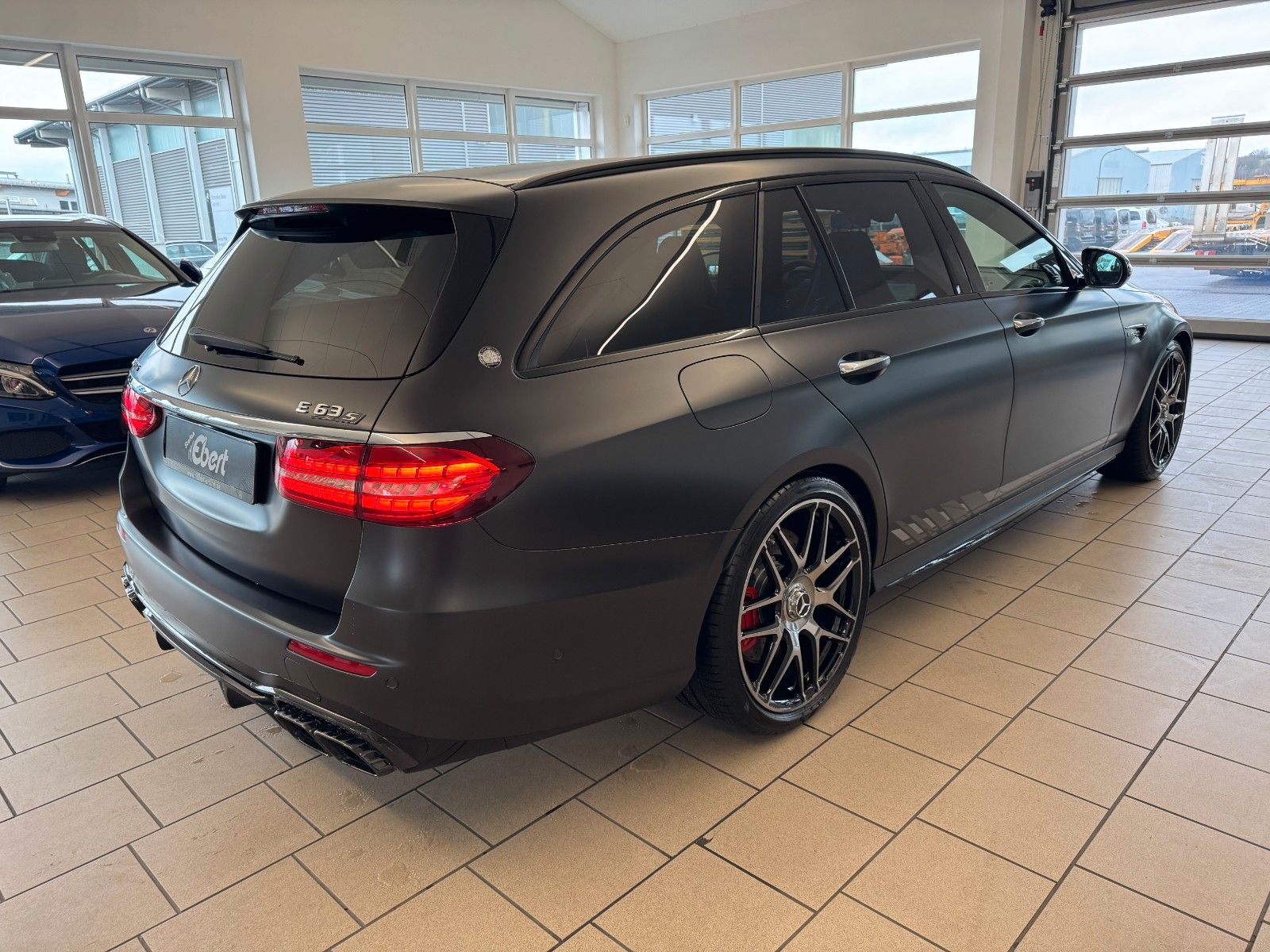 Fahrzeugabbildung Mercedes-Benz E 63 S AMG+FinalEdition+Distr+Burm+AirM+HUD