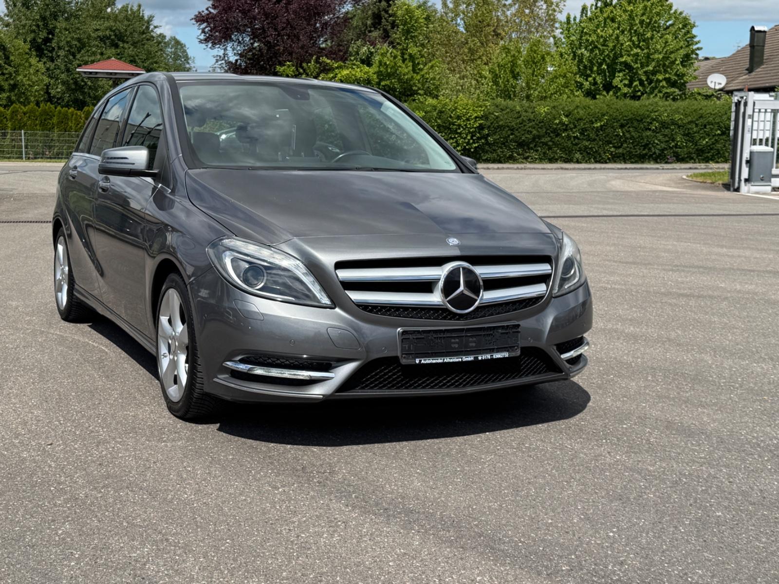 Mercedes-Benz B 180/EU6/Navi/Leder/PDC/ILS/Scheckheft