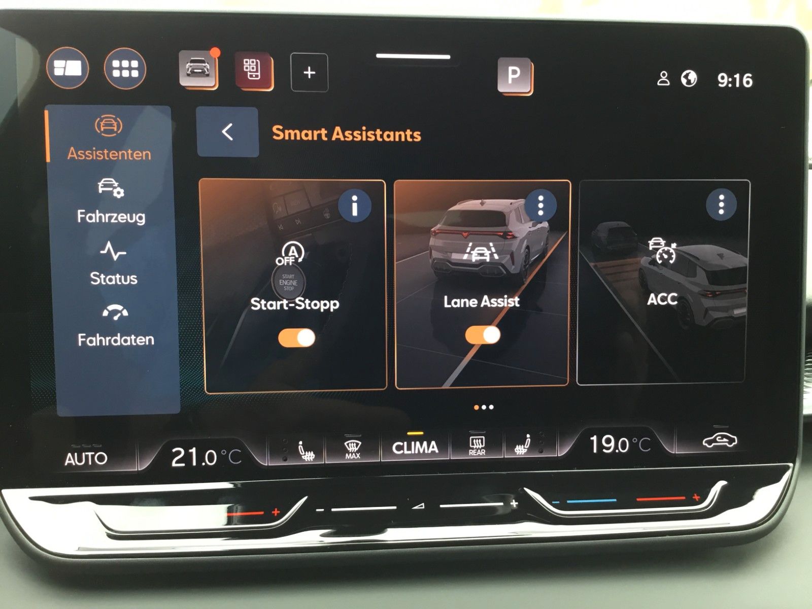 Fahrzeugabbildung CUPRA Terramar 2.0 TSI DSG 4Drive+Matrix+AHK+Pano+360°