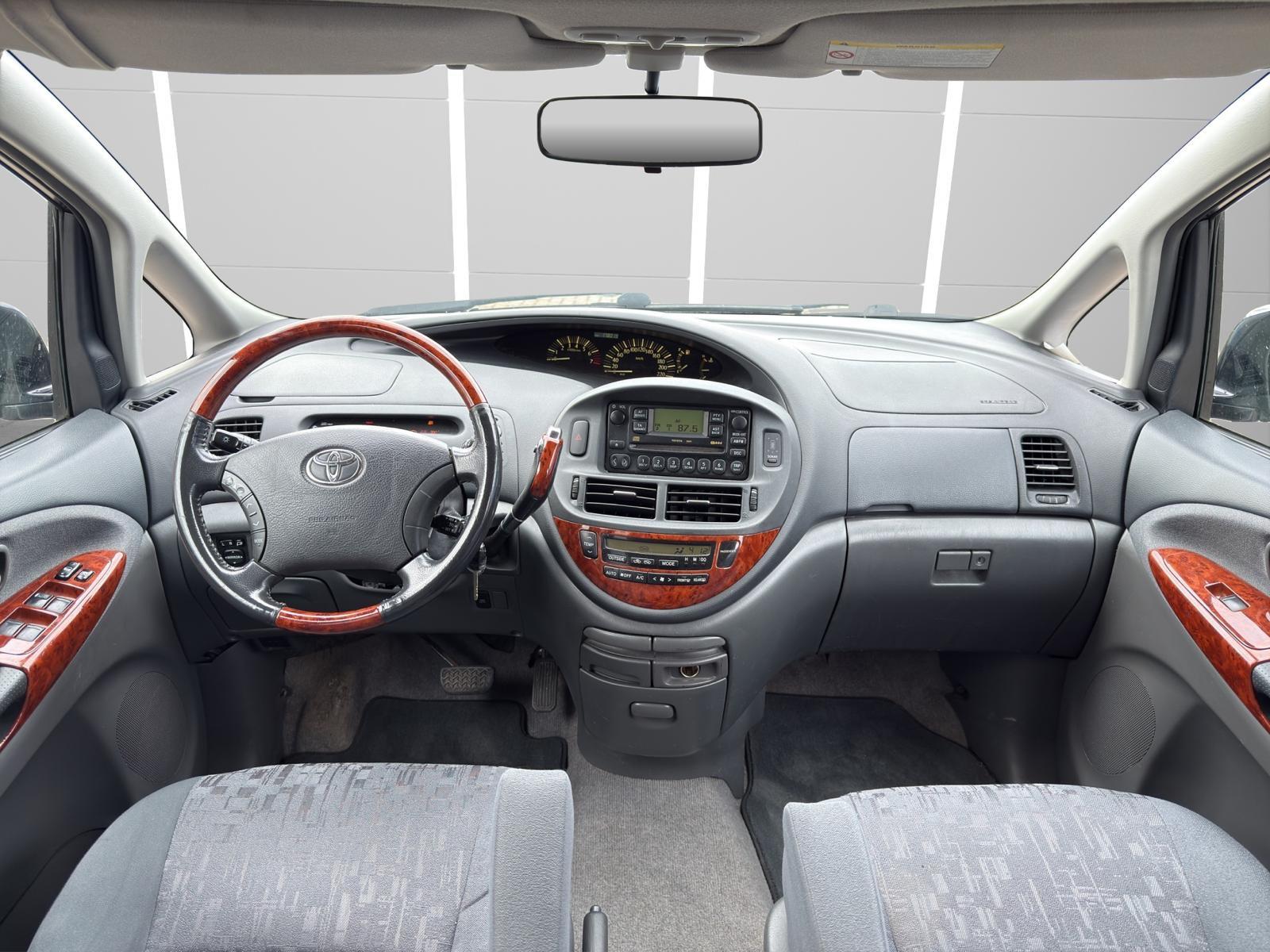 Toyota Previa 2005 — photo 18