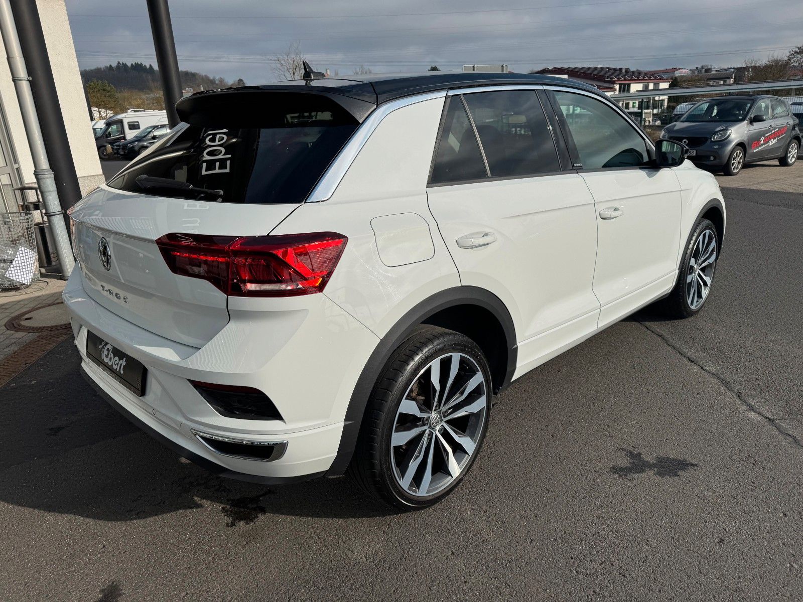 Fahrzeugabbildung Volkswagen T-Roc Style+RLine+AHK+ACC+LED+MirrowLink