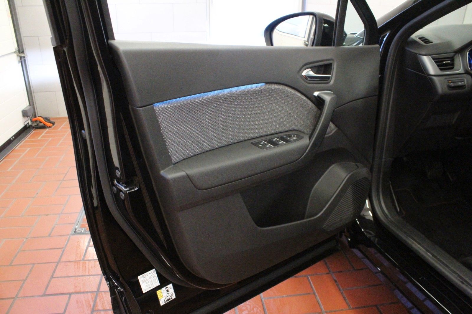 Fahrzeugabbildung Renault Captur Mild Hybrid 140 EDC Techno*Safety Paket*