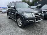 Mitsubishi Pajero 3,2 DI-D 4WD Edition100 Automatik*Tüv Neu - Mitsubishi Pajero Gebrauchtwagen