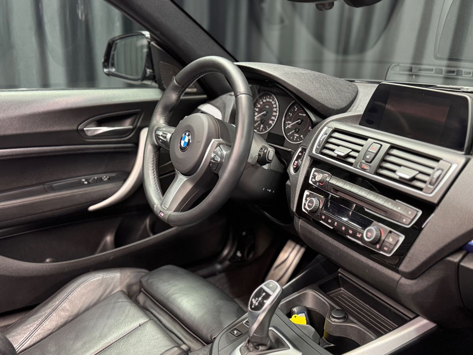 Fahrzeugabbildung BMW M240i Coupe xDrive|M-PERFORMANCE|1.HAND|