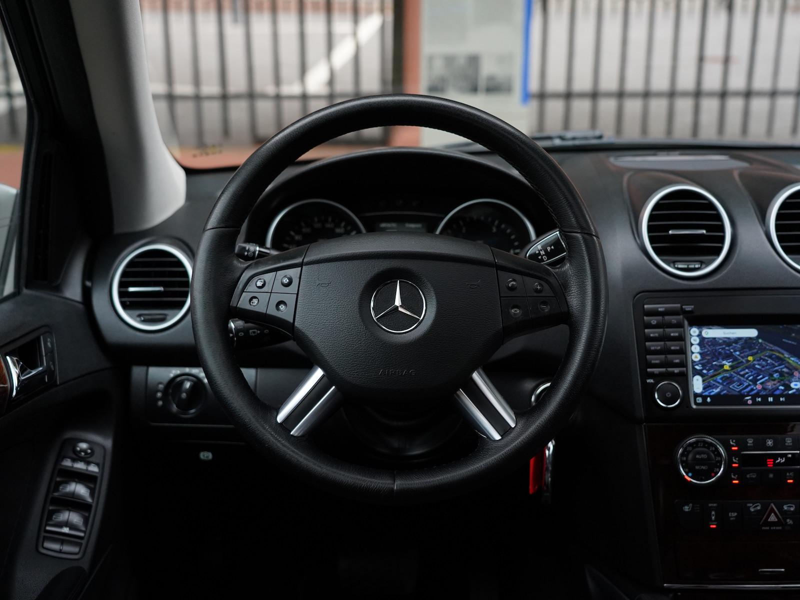 Mercedes-Benz ML 320 CDI 4Matic*Carplay~AHK~S-Dach~Luft~Xenon*