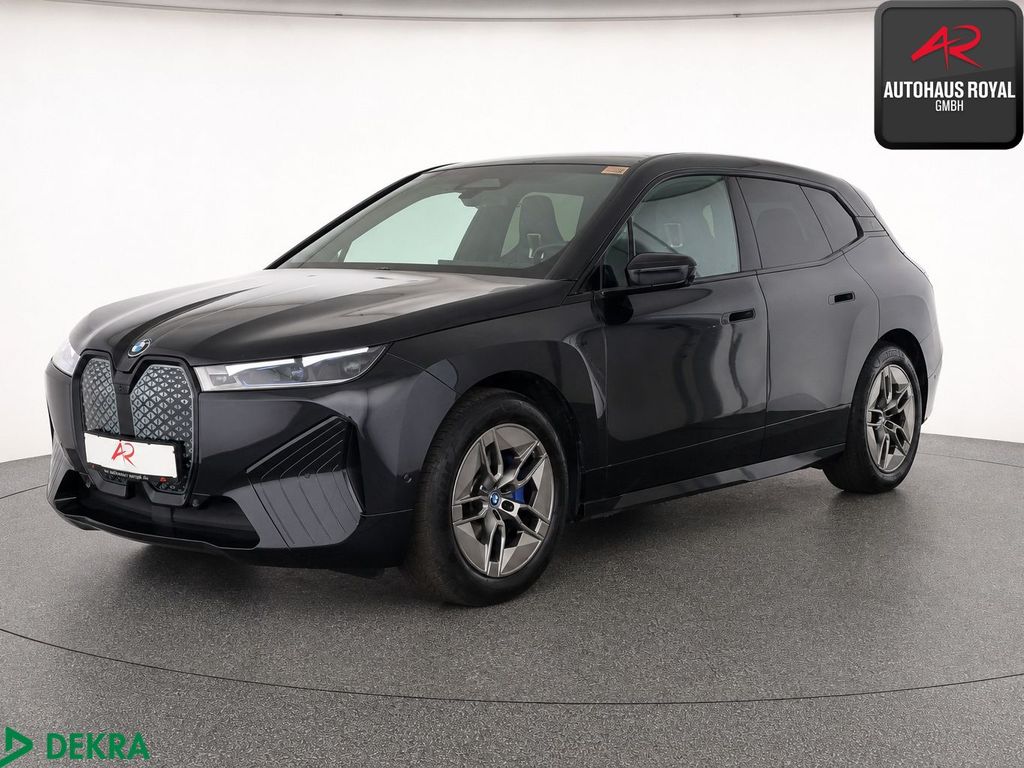 Image of BMW iX