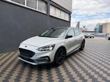 Ford Focus Lim. Active Leder Navi AHK Bang/Olufsen - Ford Focus in Oberhausen