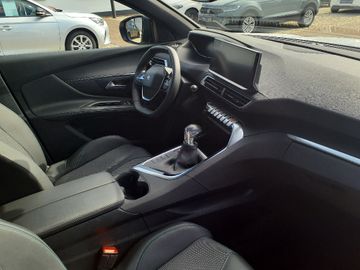 Bild 7 Peugeot 5008 1.2 Allure Pack - 7SITZE,360KAMERA,NAVI,SZG