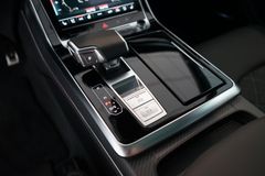 AUDI Q8 60 TFSI e | B&O | HuD | Pano | Nardo | SOFORT AUDI Q8 60 TFSI e | B&O | HuD | Pano | Nardo | SOFORT