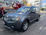 Mitsubishi Outlander 2.0 DI-D Invite - Mitsubishi Outlander Invite mit Diesel-Antrieb