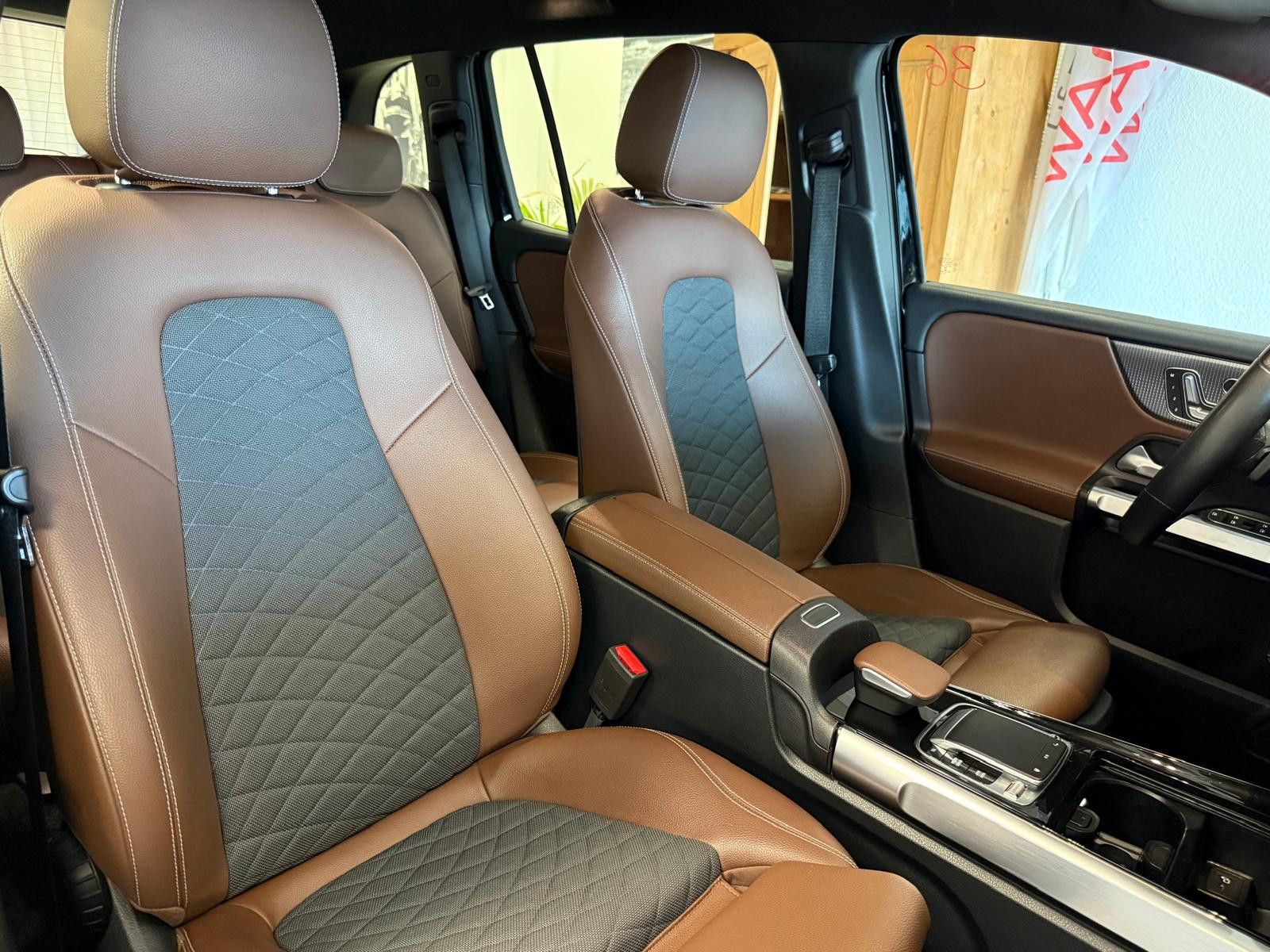 Fahrzeugabbildung Mercedes-Benz GLB 200 / SCHEKCHEFT / LED / NAVI / KAMERA