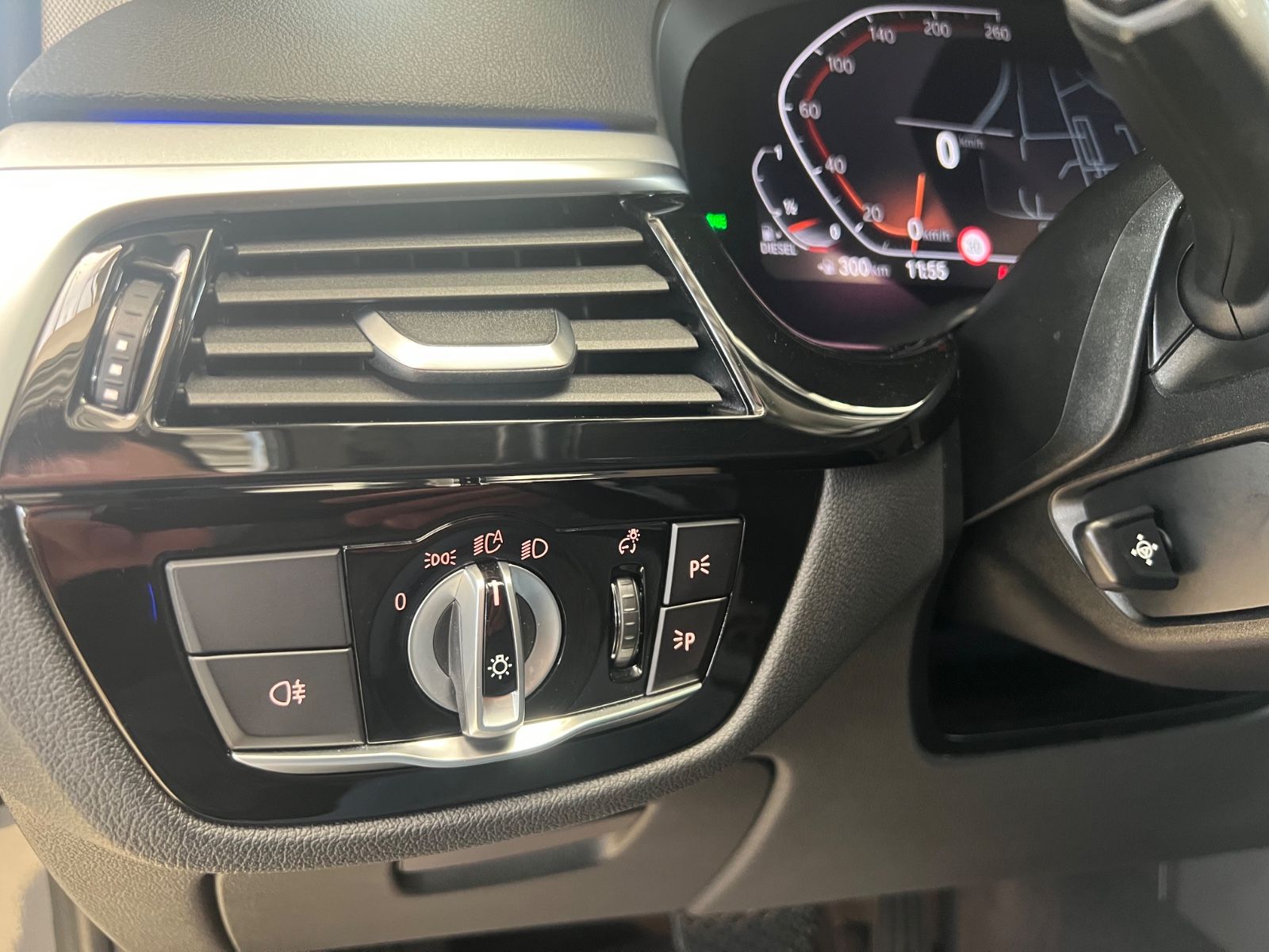 Fahrzeugabbildung BMW 520 d Lim. Mild Hybrid *SITZBELÜFTUNG*MEMORY*