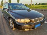 Volvo V 70 2,4 VIELE NEUTEILE - gebrauchte Volvo V70 aus dem Jahr 2001