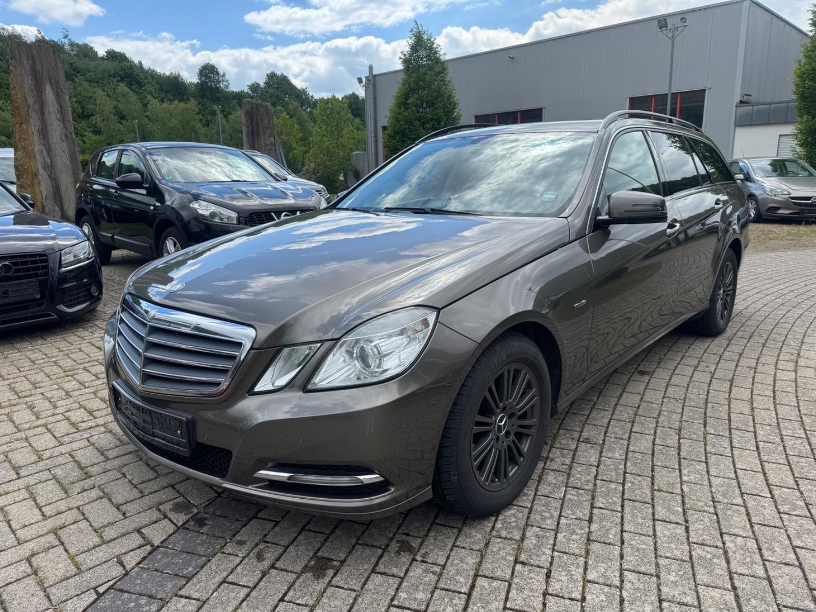 Mercedes-Benz E 300 T-Modell CDI BlueEfficiency